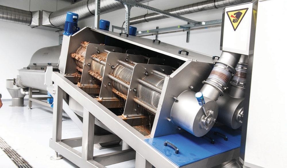 Sludge screw press